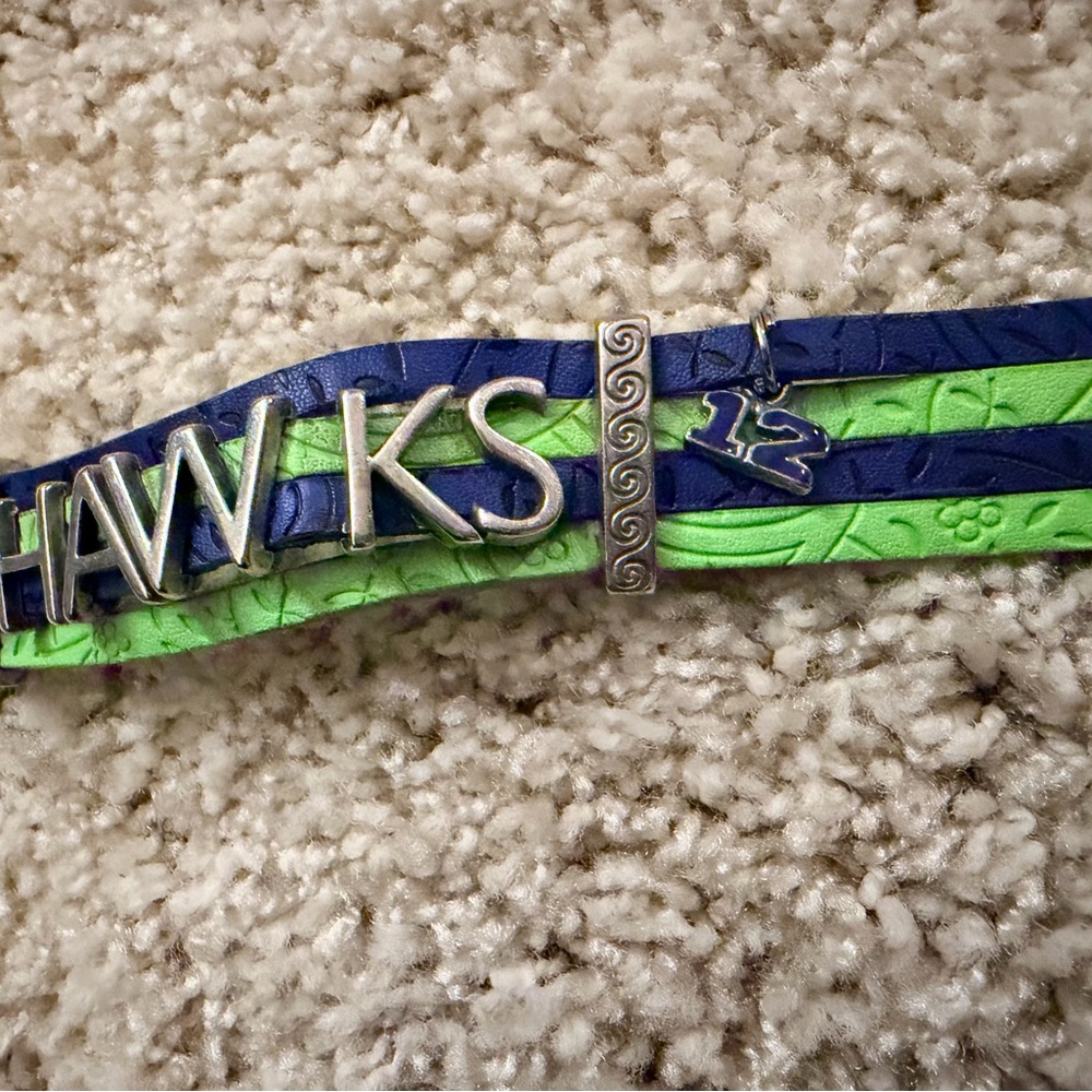 Blue and Green HAWKS Bracelet - magnetic easy clasp- 12s Seattle - Picture 4 of 5